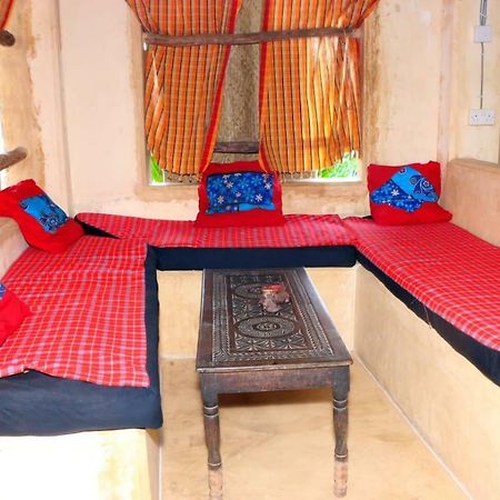 Wildebeeste Lamu Hotel Bagian luar foto