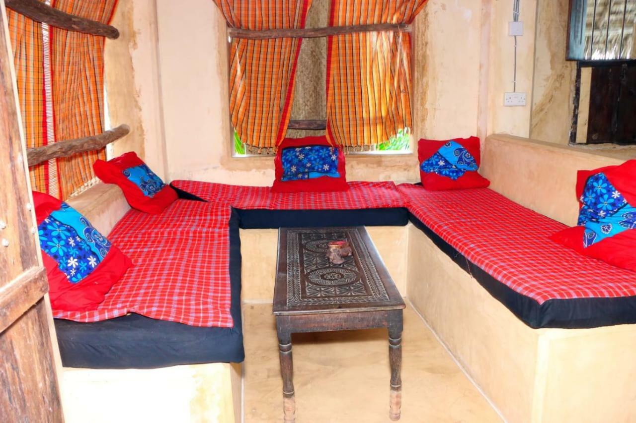 Wildebeeste Lamu Hotel Bagian luar foto